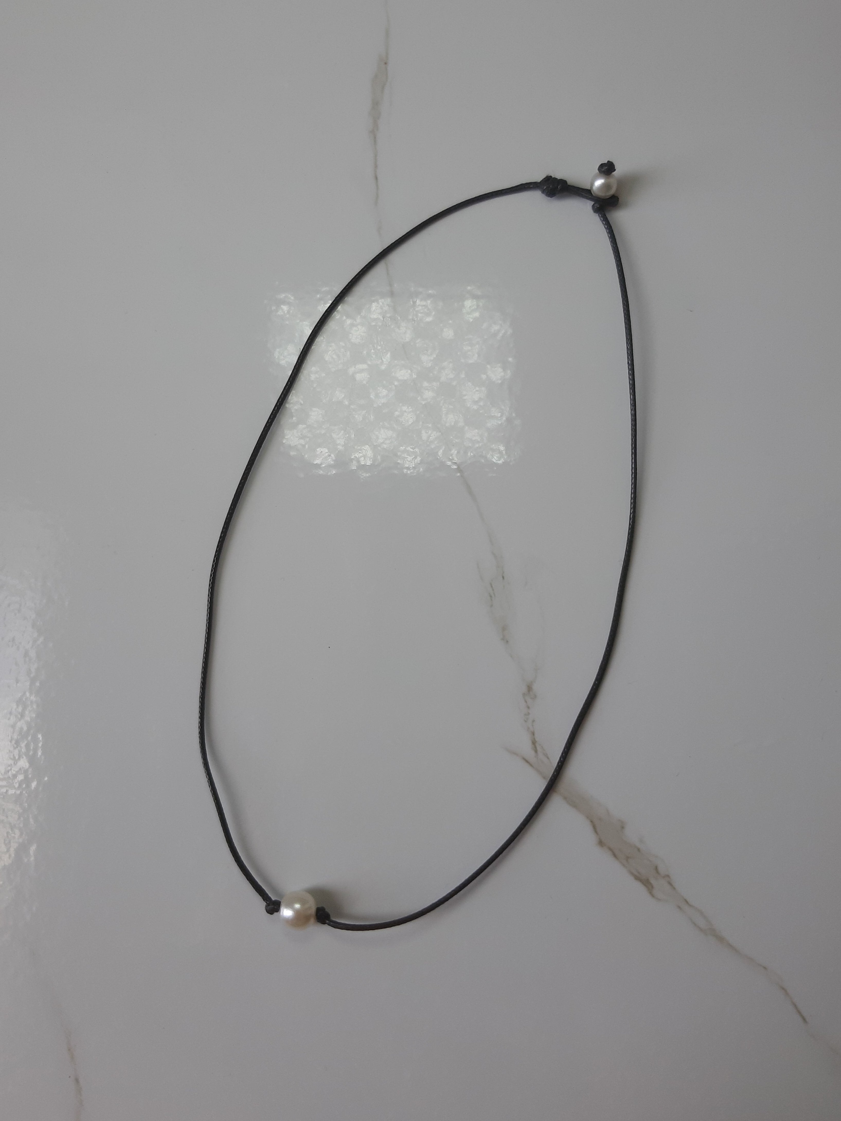 One Pearl Choker