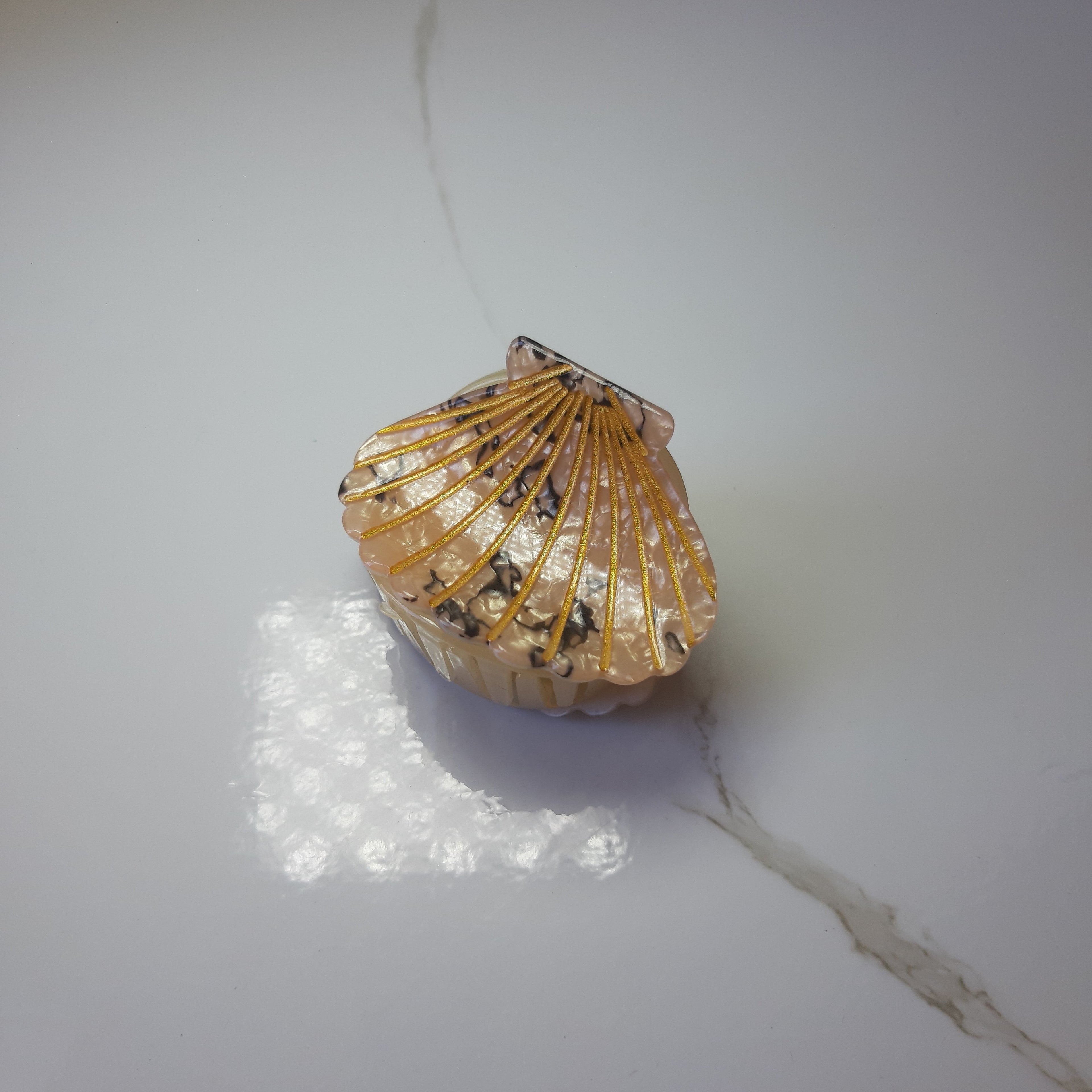 Shell Hair Clip